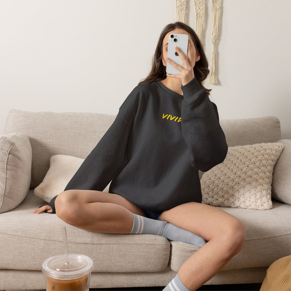 TES CREWNECK